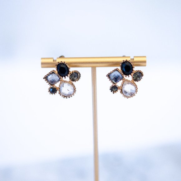 Black Cluster Earrings - Picture 2 of 3